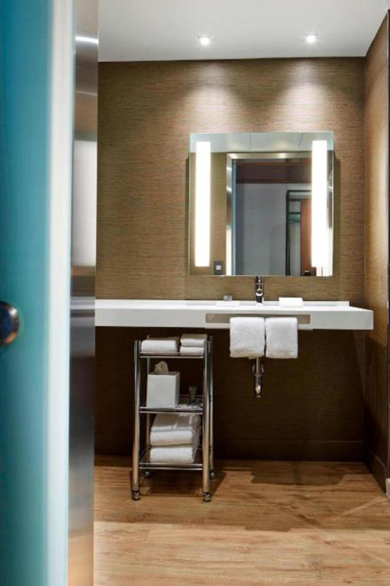 Ac Hotel By Marriott Portland Downtown, Or Екстериор снимка